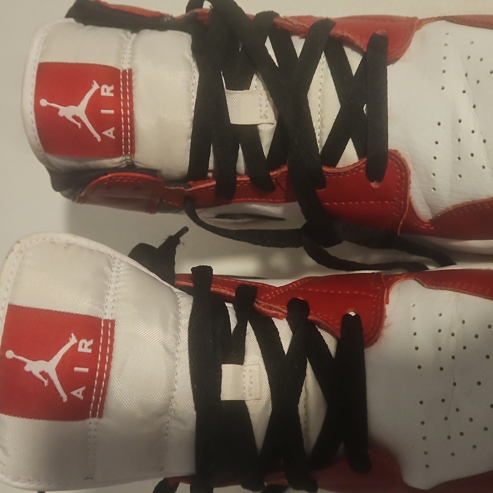 air jordan 1 mid red and black and white - Picture 5 of 7
